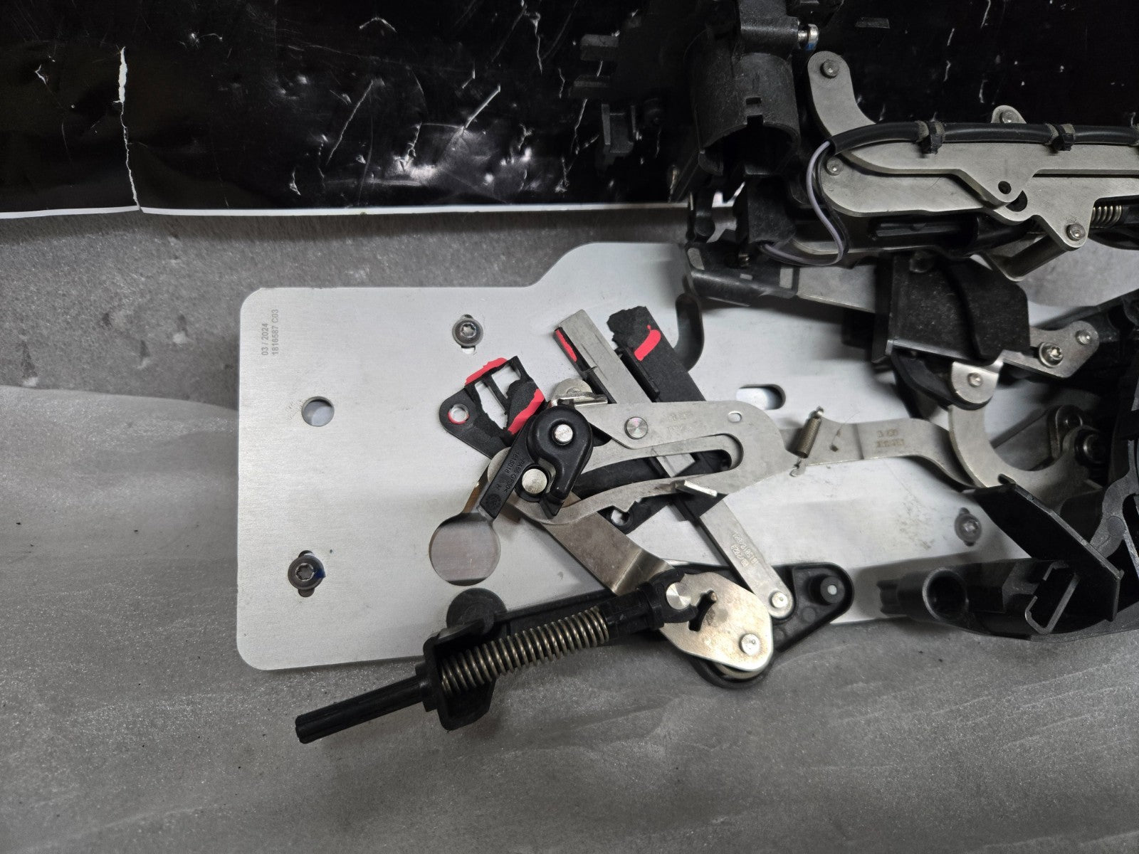 2019-2023 Rolls Royce Ghost Radiator Spirit Ecstasy Lift Mechanism 51137495477