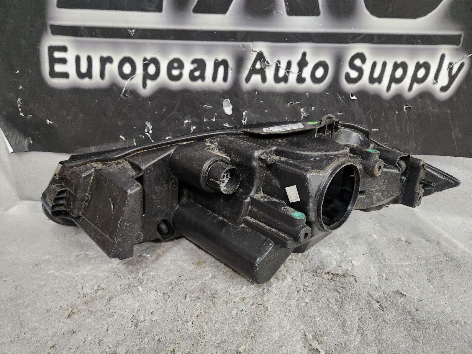 2012-2015 Jaguar XF Front Right Passenger Side HID Headlight Xenon OEM