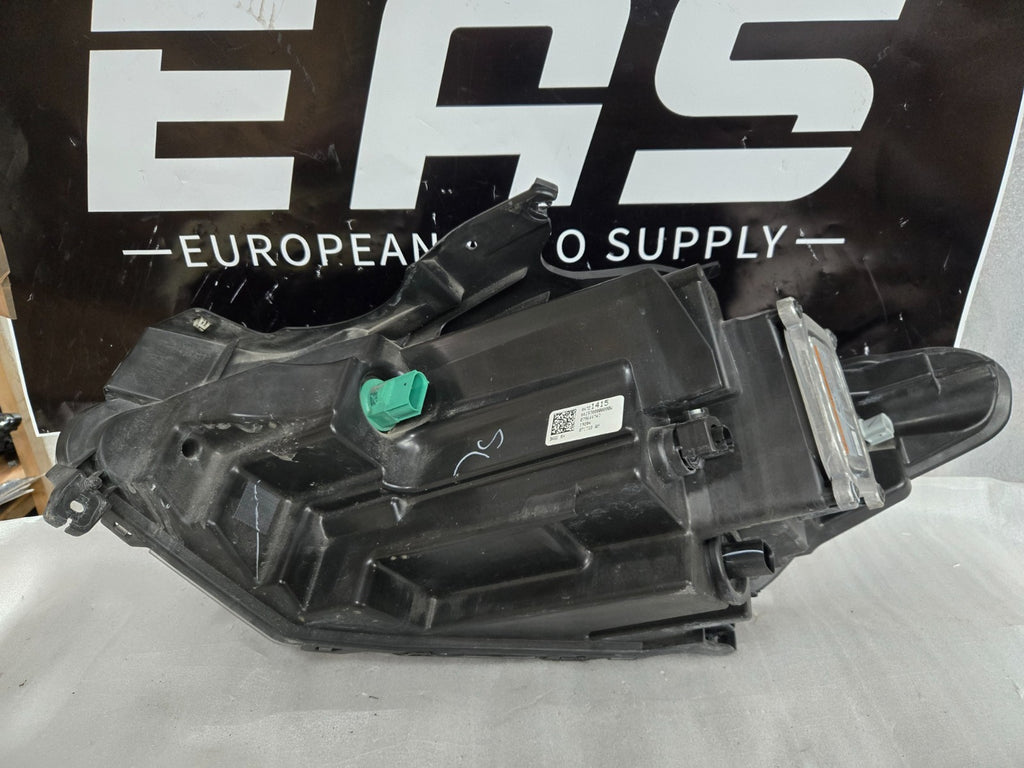 2018-2021 Chevrolet Traverse Xenon HID Headlight Right RH Passenger OEM 84721415