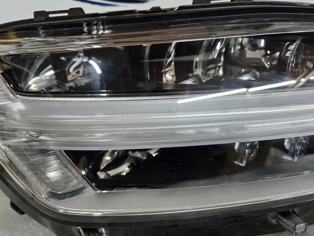 2016 - 2023 Volvo XC90 Right RH Passenger LED Headlight OEM 32338947 w/ Modules