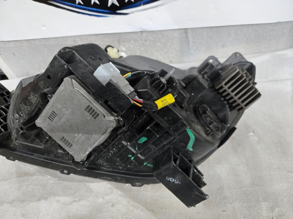 2017-2020 Buick Encore Right Passenger Full LED Headlight OEM 42679381 COMPLETE