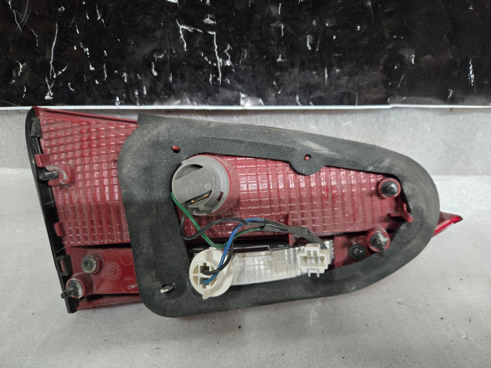 2017-2018 Hyundai Santa Fe Right RH Passenger Side Inner Halogen Tail Light OEM