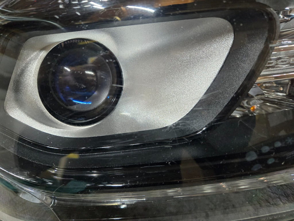 2016-2020 DODGE DURANGO HEADLIGHT RIGHT RH HALOGEN W/ LED OEM 68299130AF