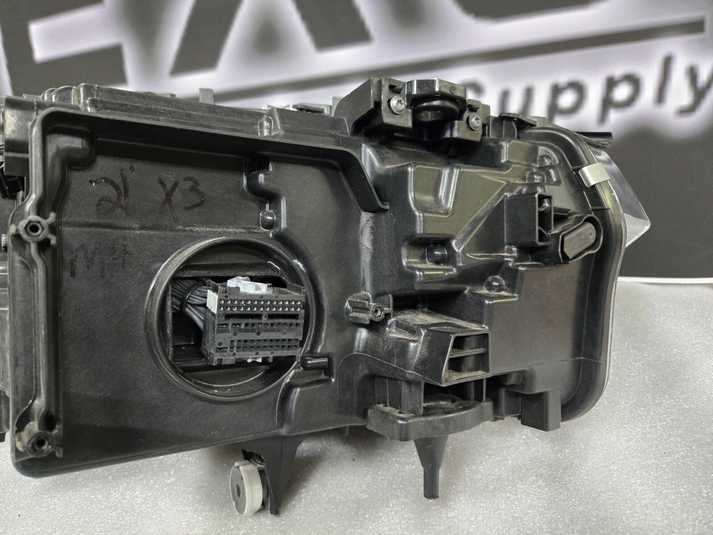 2018-2021 BMW X3 X4 G01 G02 Adaptive LED HEADLIGHT LEFT DRIVERS SIDE OEM 8739657