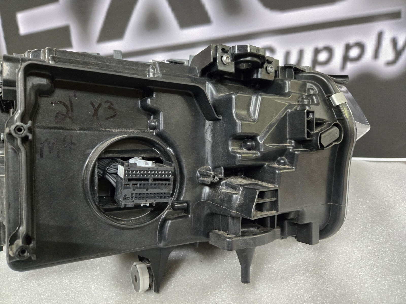 2018-2021 BMW X3 X4 G01 G02 Adaptive LED HEADLIGHT LEFT DRIVERS SIDE OEM 8739657