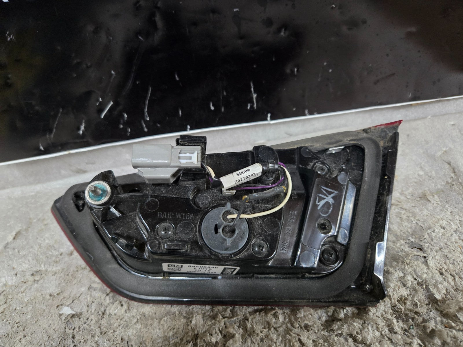 2019-2020 CHEVROLET MALIBU LEFT DRIVER SIDE INNER TAIL LAMP LIGHT OEM 84595946