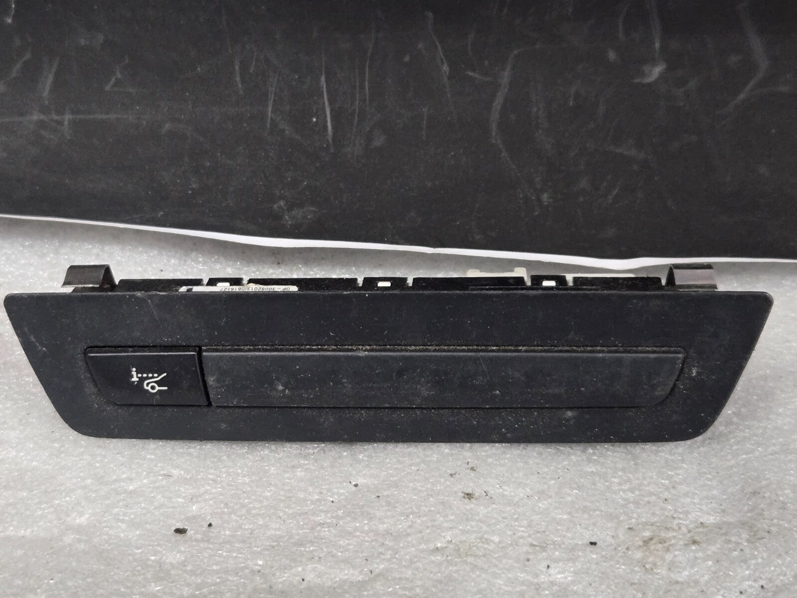 2012-2019 BMW 640I HEADS UP DISPLAY HUD CONTROL SWITCH PANEL BLACK 9220050 OEM