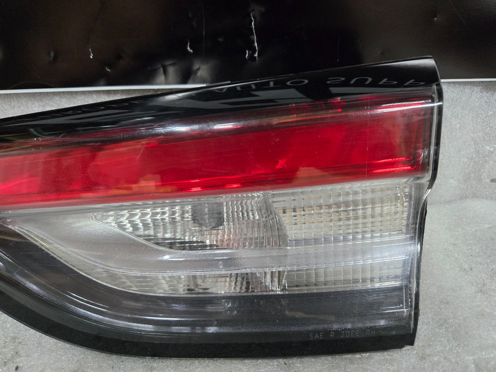 2019-2021 FORD ESCAPE REAR Right Passenger TAIL LIGHT LAMP OEM LJ6B-13A602-AL