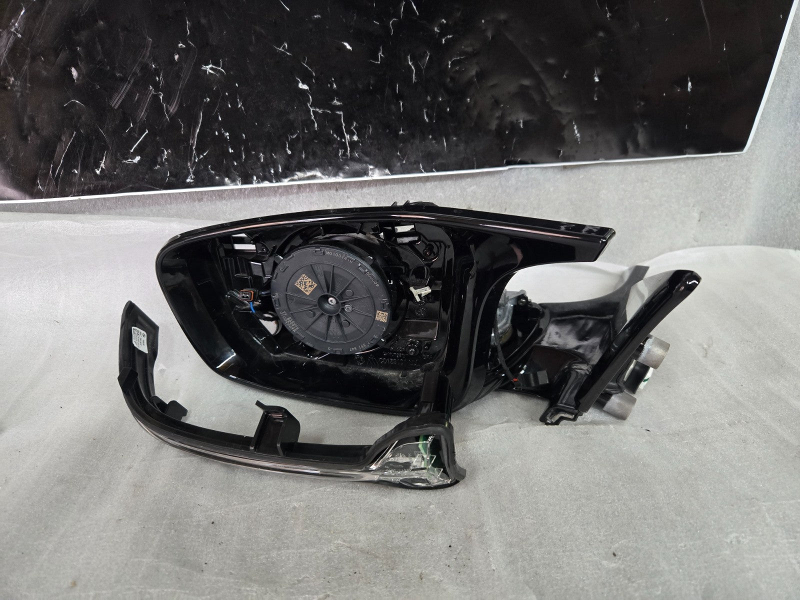 2019-2025 BMW M850IX Left LH Driver Side Power Mirror Base OEM 51167885459