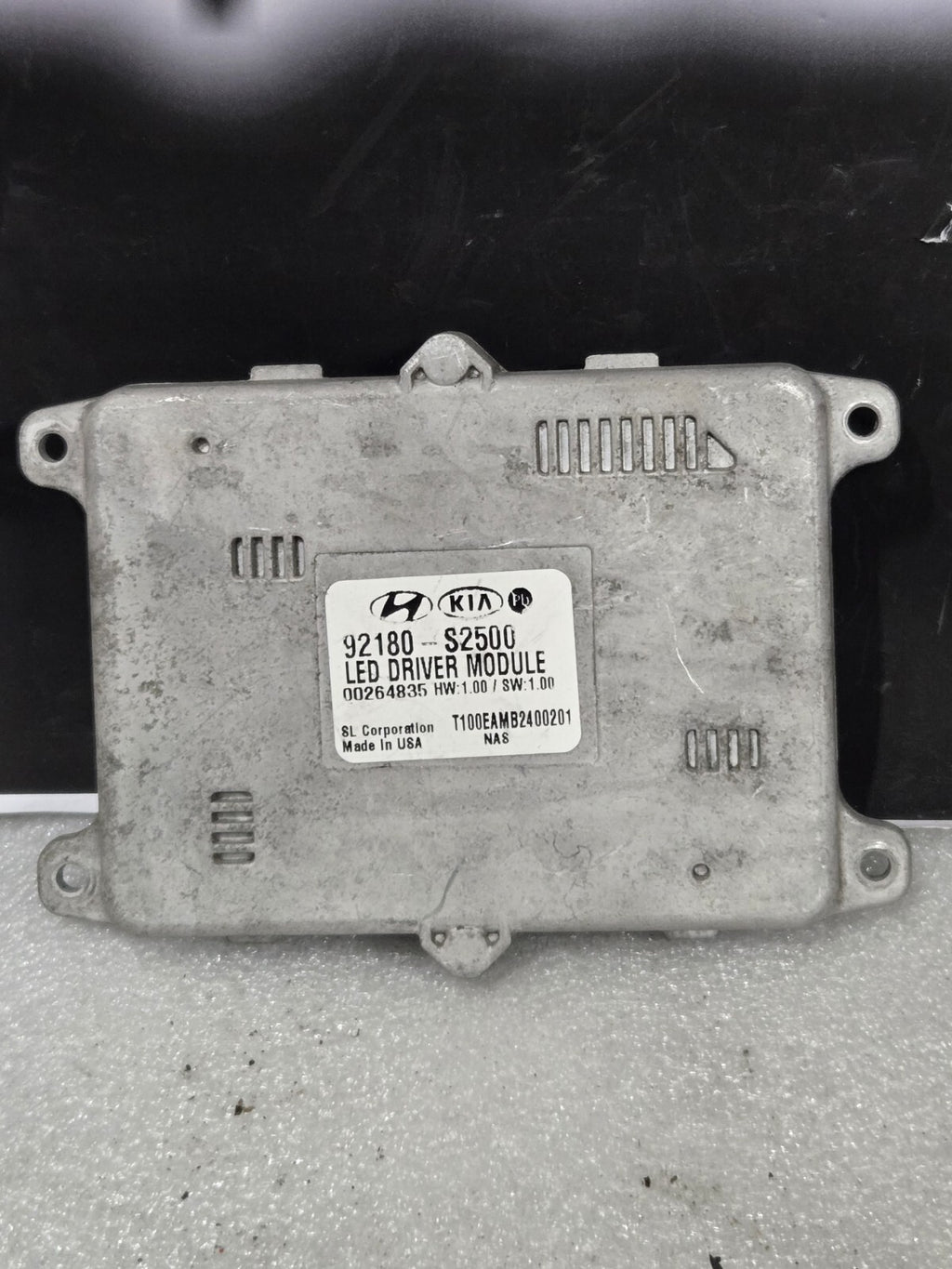 2021 2022 Hyundai Santa Fe Left Headlight Ballast LED Driver Module 92180-S2500