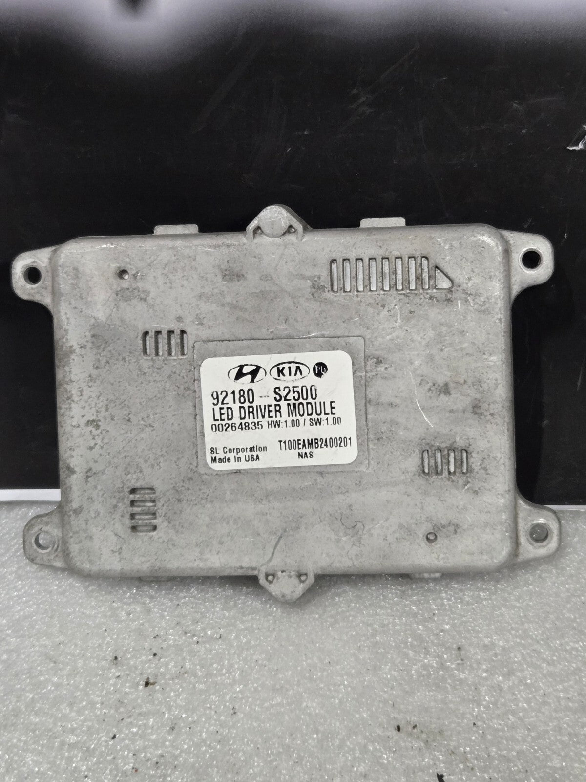 2021 2022 Hyundai Santa Fe Left Headlight Ballast LED Driver Module 92180-S2500