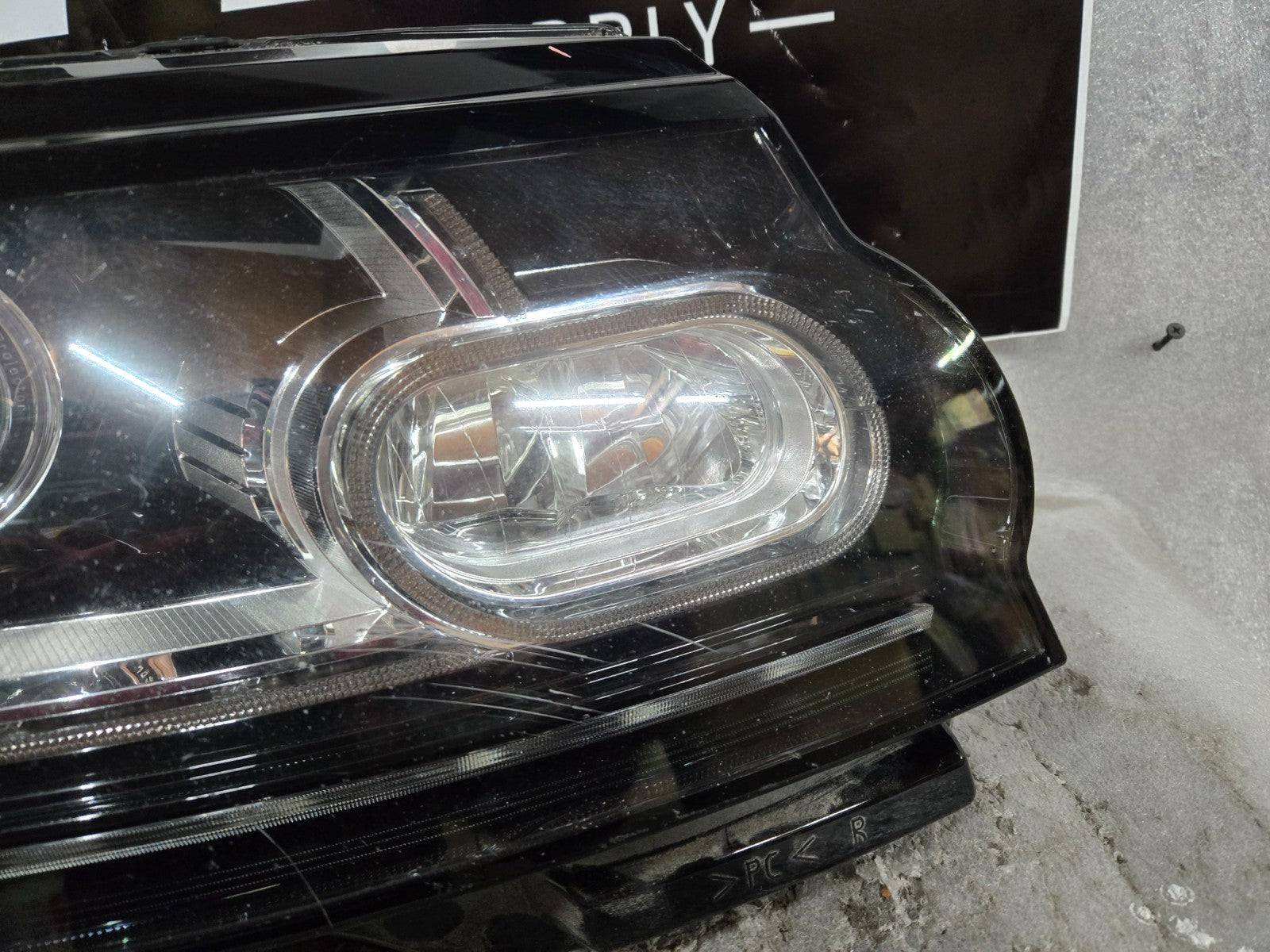 2013 2014 2015 2016 2017 RANGE ROVER HSE XENON HEADLIGHT RIGHT RH PASSENGER OEM