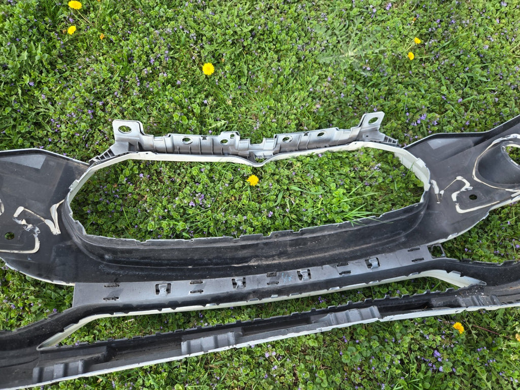 2017 2018 2019 2020 Maserati Levante Front Bumper Cover OEM 670035298