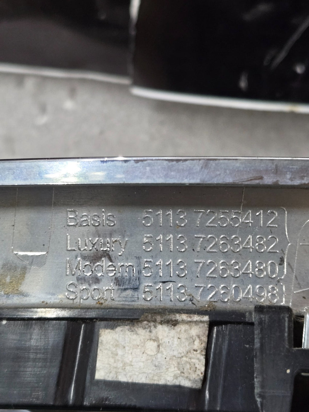 2012 - 2015 BMW 3 Series Front Kidney Grille Left + Right Side 5113-7255411 OEM
