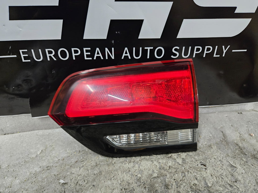2014-2022 Jeep Grand Cherokee Inner Tail Light Right Passenger OEM P68142944AD