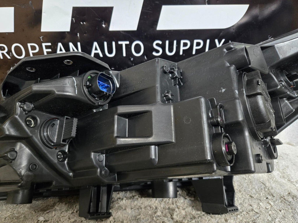 2022-2024 KIA FORTE RIGHT RH PASSENGER SIDE HEADLIGHT OEM W/ LED DRL 92102M7600