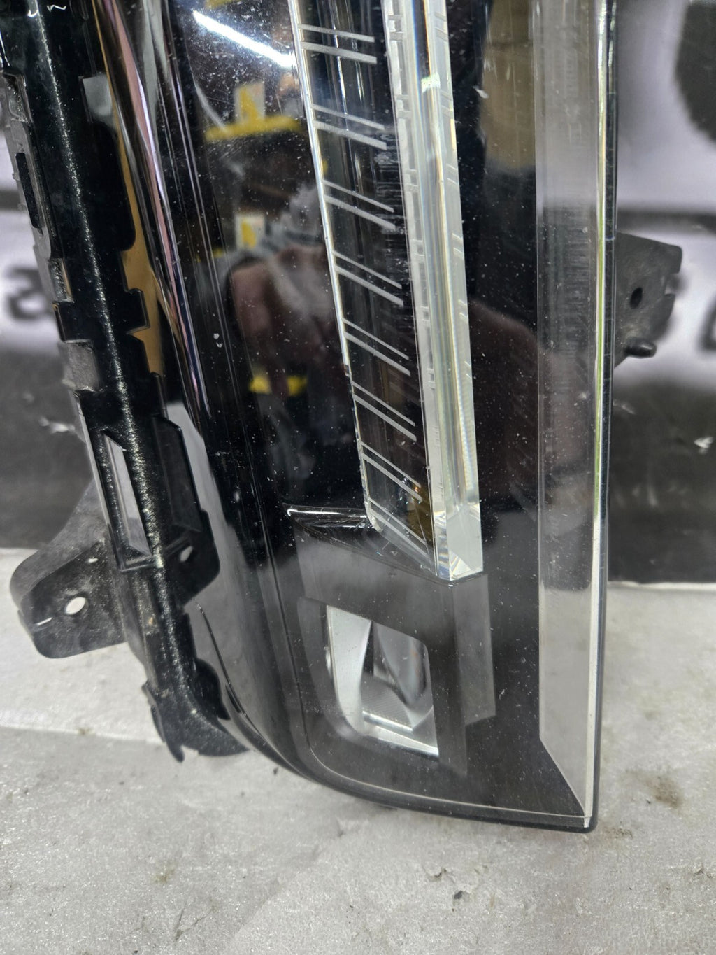 2020-2022 CADILLAC XT6 FOG LIGHT ASSEMBLY RIGHT PASSENGER SIDE DRL 84731996 OEM