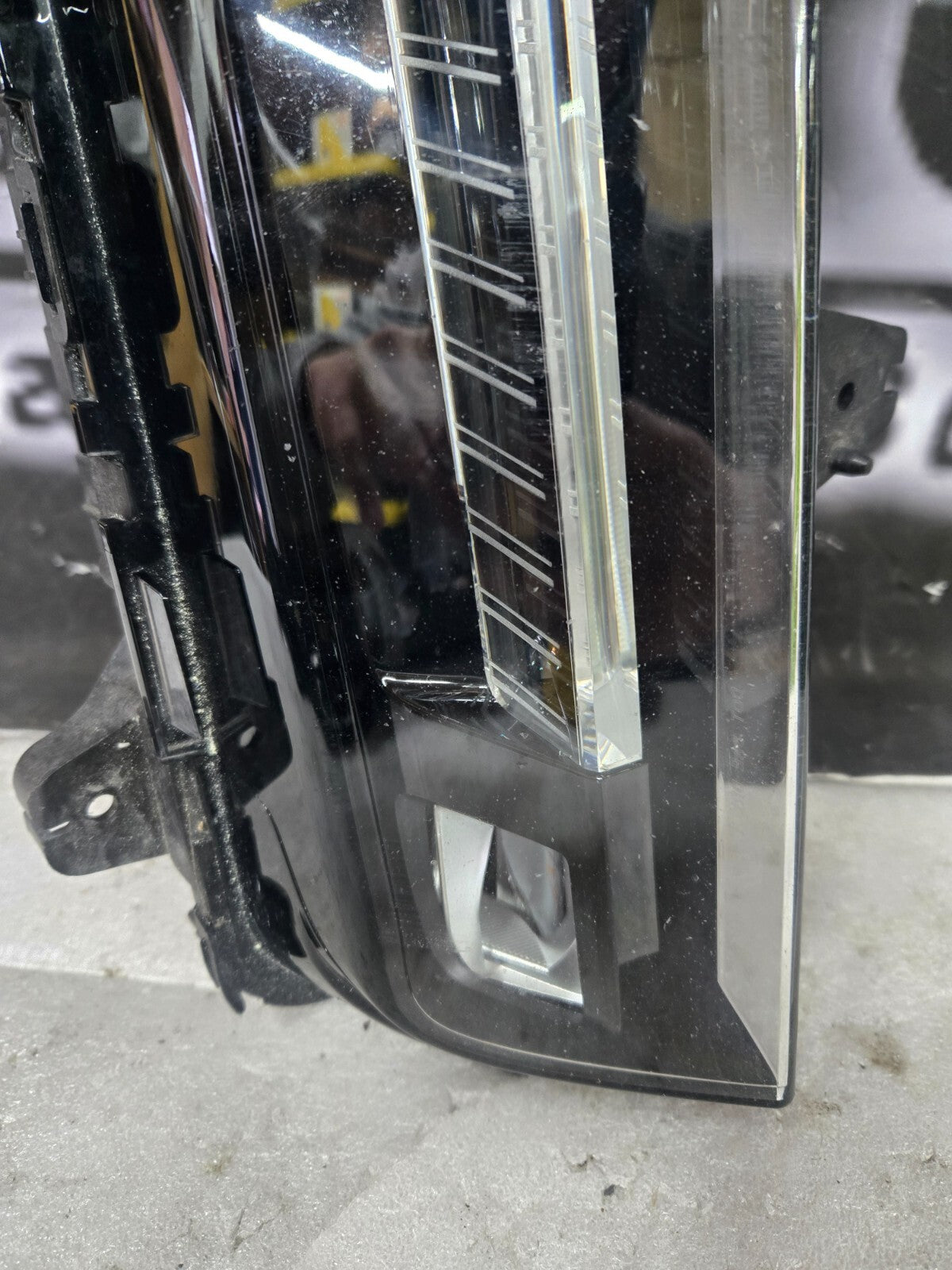 2020-2022 CADILLAC XT6 FOG LIGHT ASSEMBLY RIGHT PASSENGER SIDE DRL 84731996 OEM