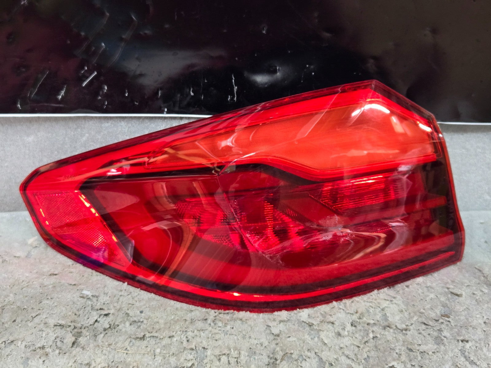2017-2020 BMW M550i 540i 530i G30 REAR LEFT SIDE OUTER TAILLIGHT LIGHT LAMP OEM
