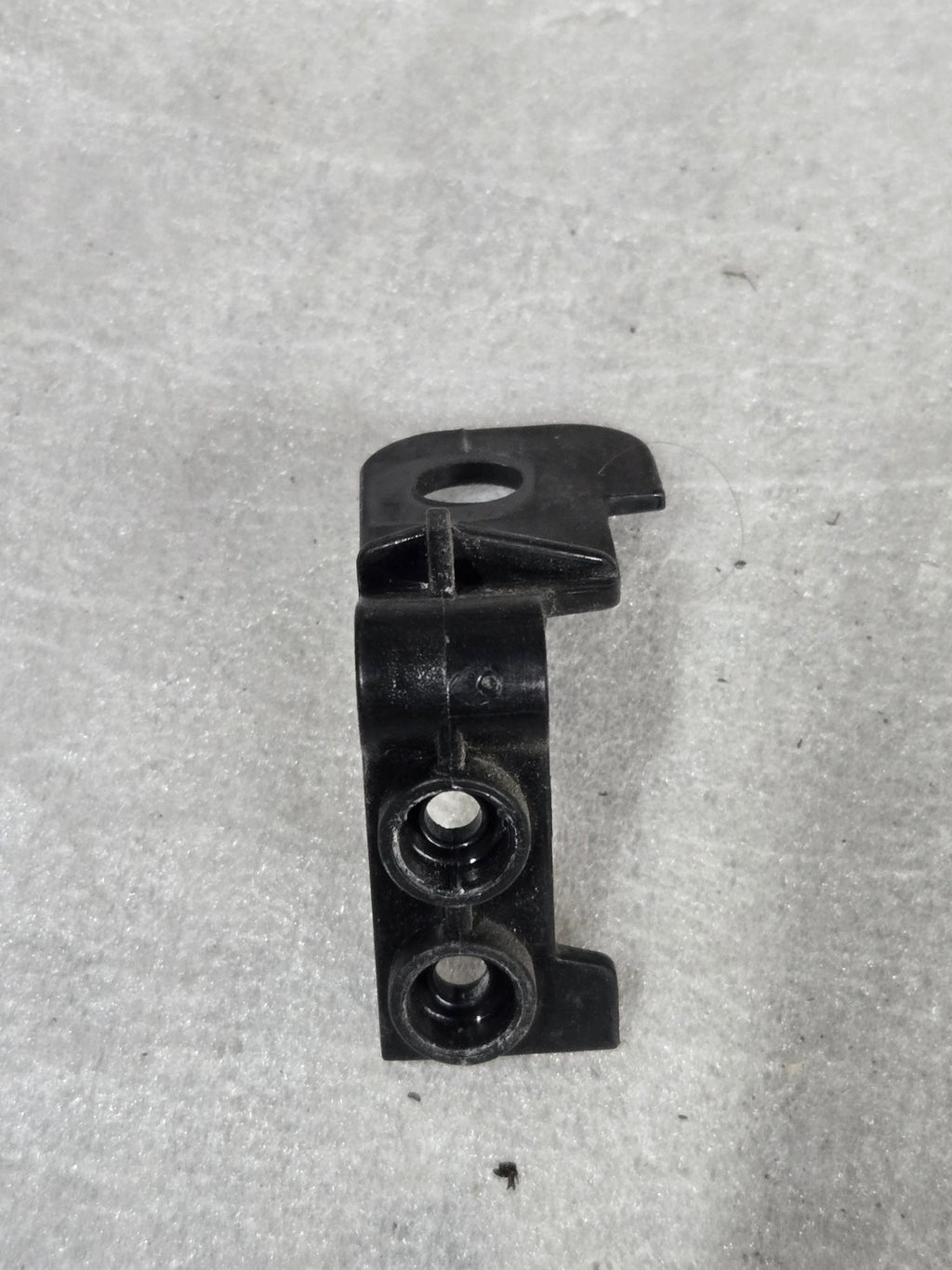 BMW 7 F01 FRONT RIGHT RH HEADLIGHT BRACKET 63117345590 7345590 ORIGINAL OEM