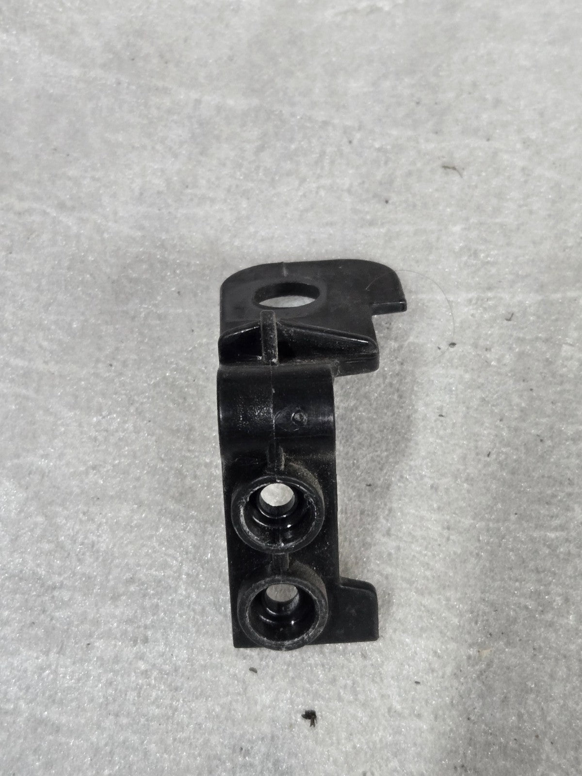 BMW 7 F01 FRONT RIGHT RH HEADLIGHT BRACKET 63117345590 7345590 ORIGINAL OEM