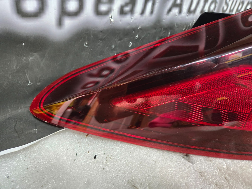 2022-2024 CHEVROLET TRAILBLAZER DRIVER LEFT REAR BRAKE TAIL LIGHT OEM 42764063