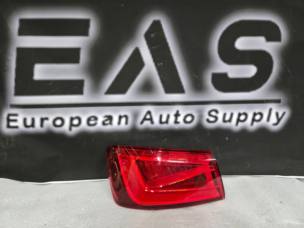 2015-2016 Audi A3 S3 RS3 Quarter-Mounted Tail Light Left Driver 8V5945095C OEM