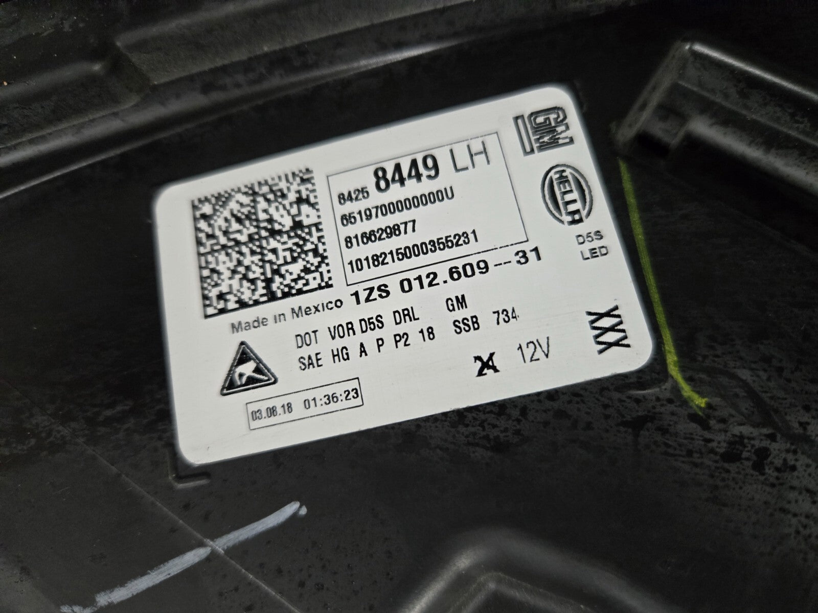 2018 2019 2020 2021 Chevrolet Equinox Headlight Left LH Driver OEM Xenon HID
