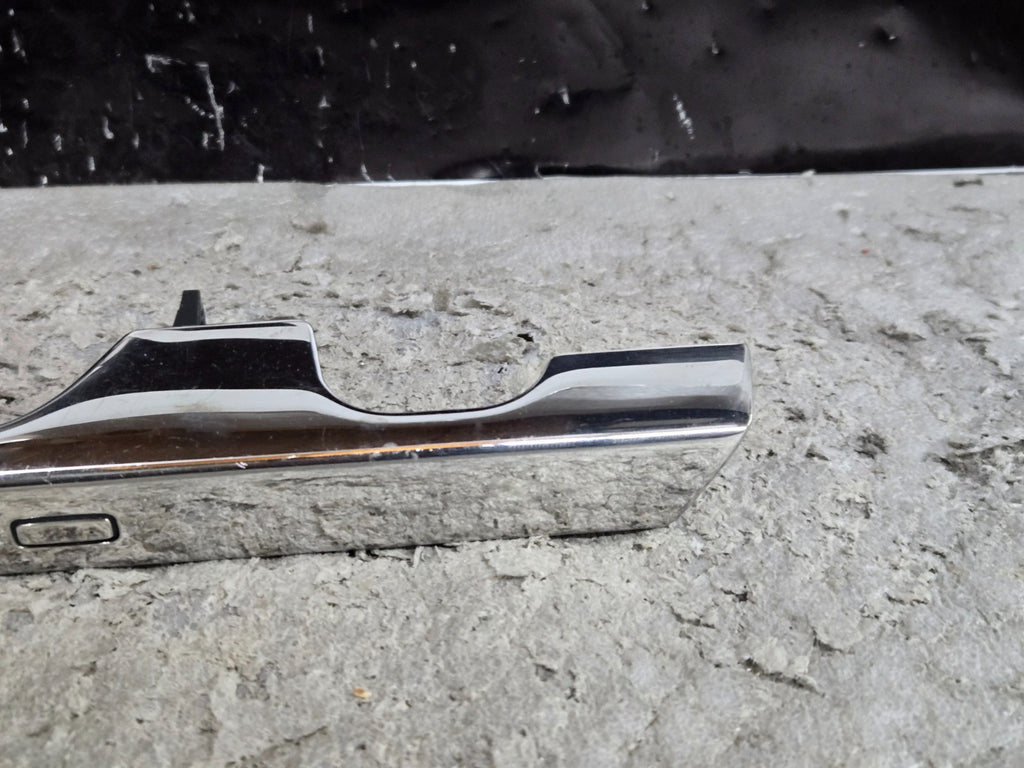 2015-2019 Rolls Royce Wraith Dawn Front Left LH Door Handle 51217348277 OEM RR05