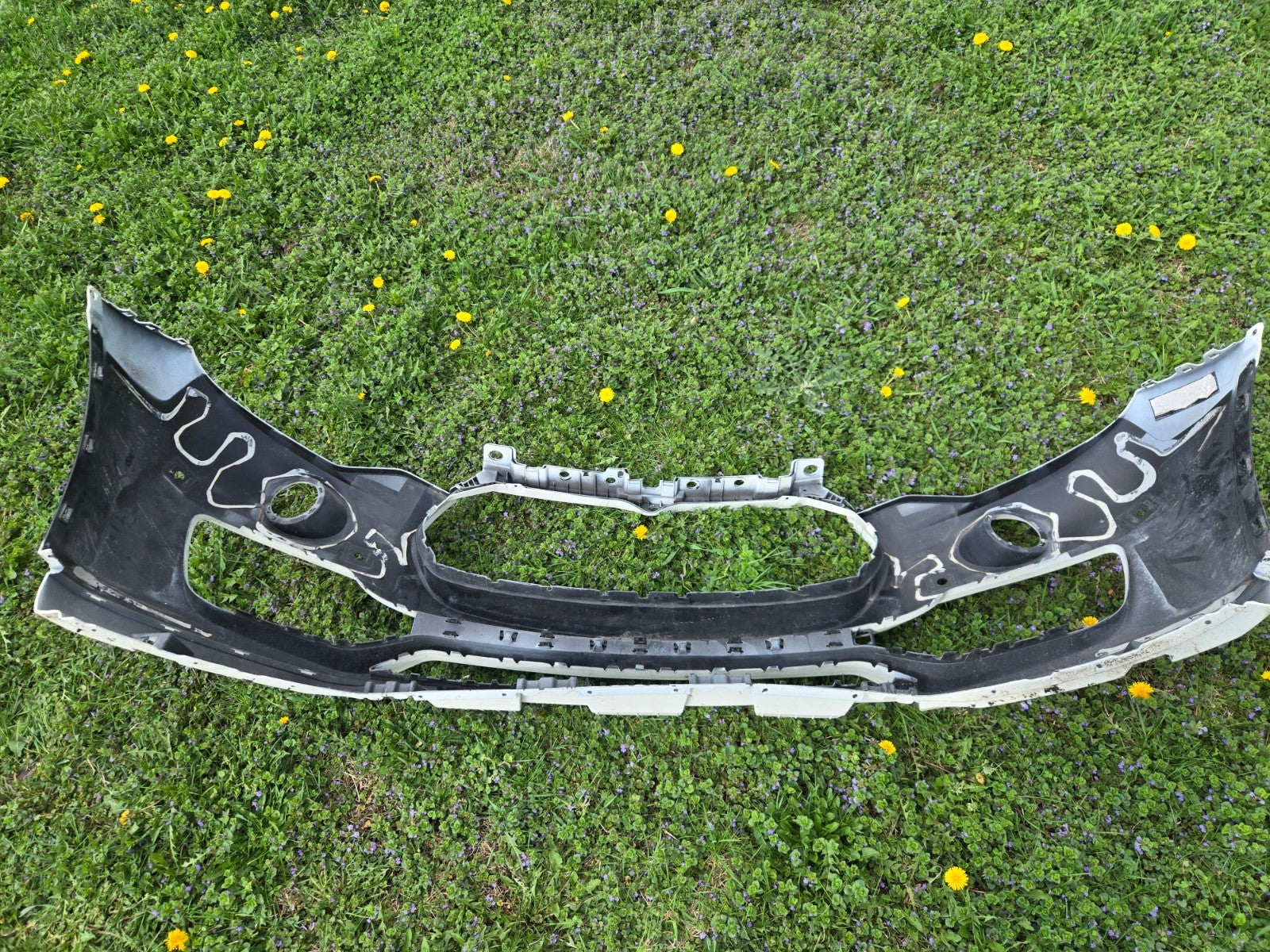 2017 2018 2019 2020 Maserati Levante Front Bumper Cover OEM 670035298