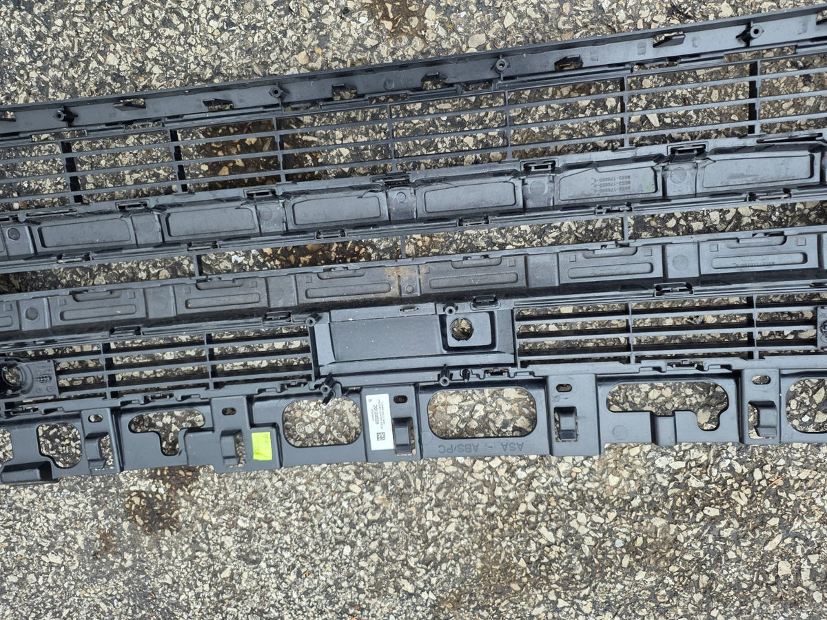 2021-2024 Range Rover Vogue L460 Front Lower Grille Fascia OEM M8E217F791A