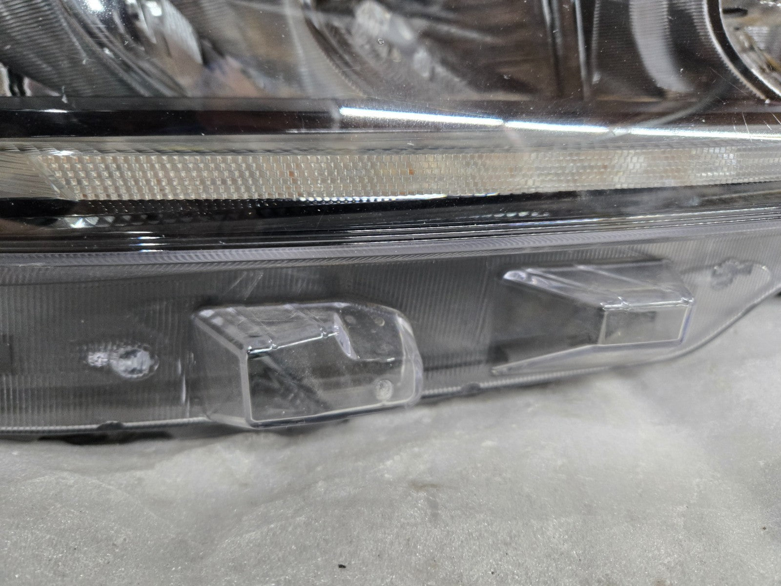 2021-2024 Nissan Kicks Right Passenger's Side Full LED Headlight 26010-5R05A OEM