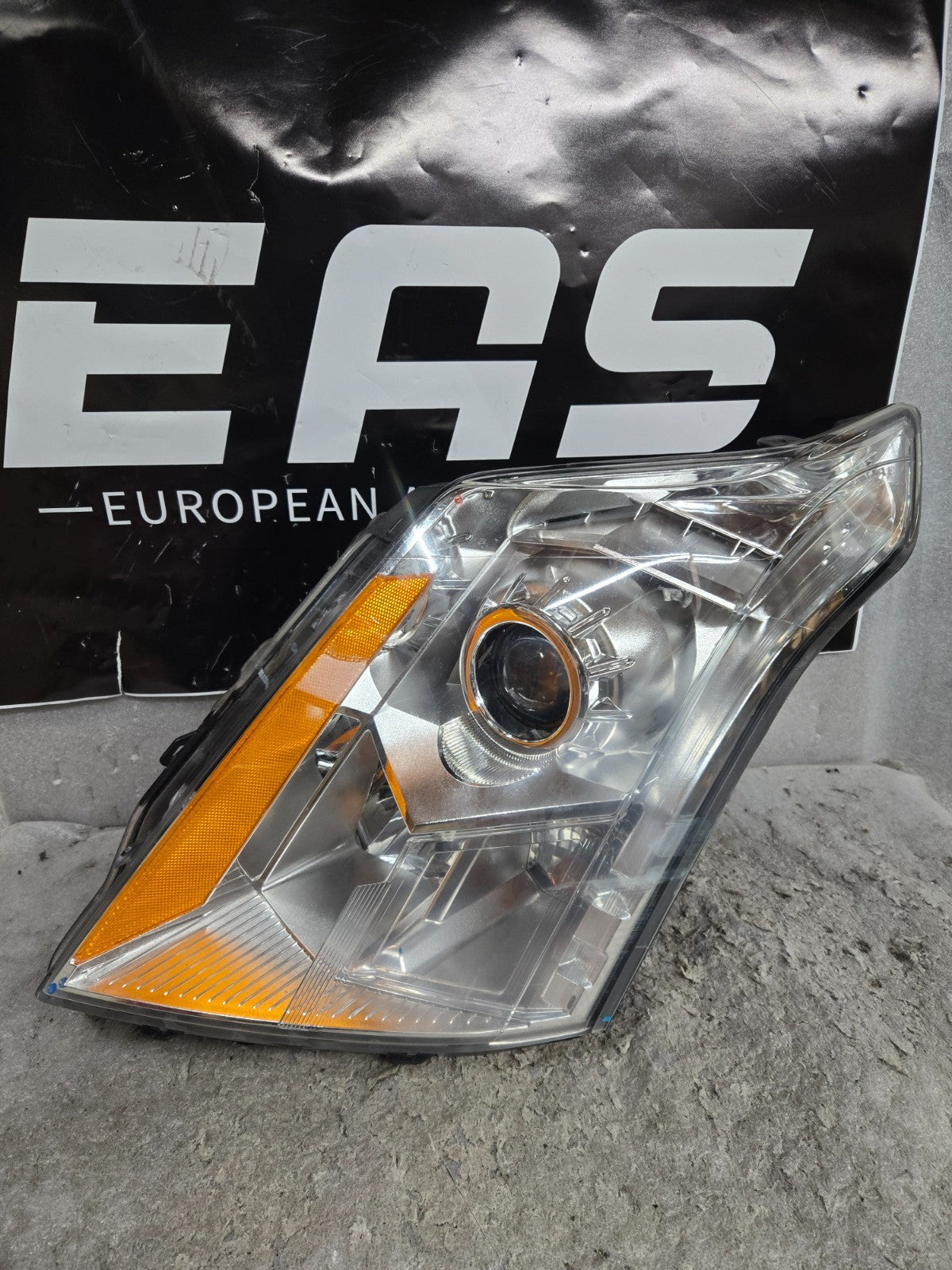 2010-2016 Cadillac SRX Halogen Headlight Driver Left LH Drivers Side OEM