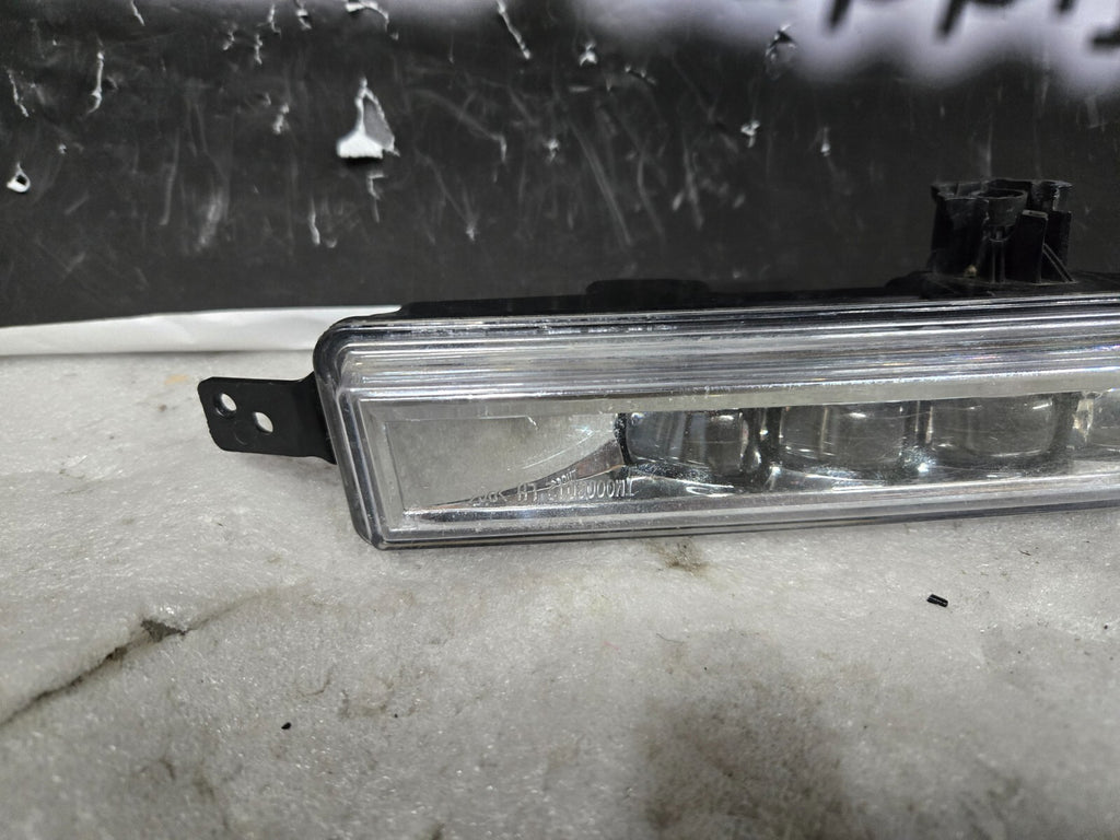 2016-2017 Honda Accord Hybrid Front Right RH Fog Light Lamp 33900-T2A-A21 OEM
