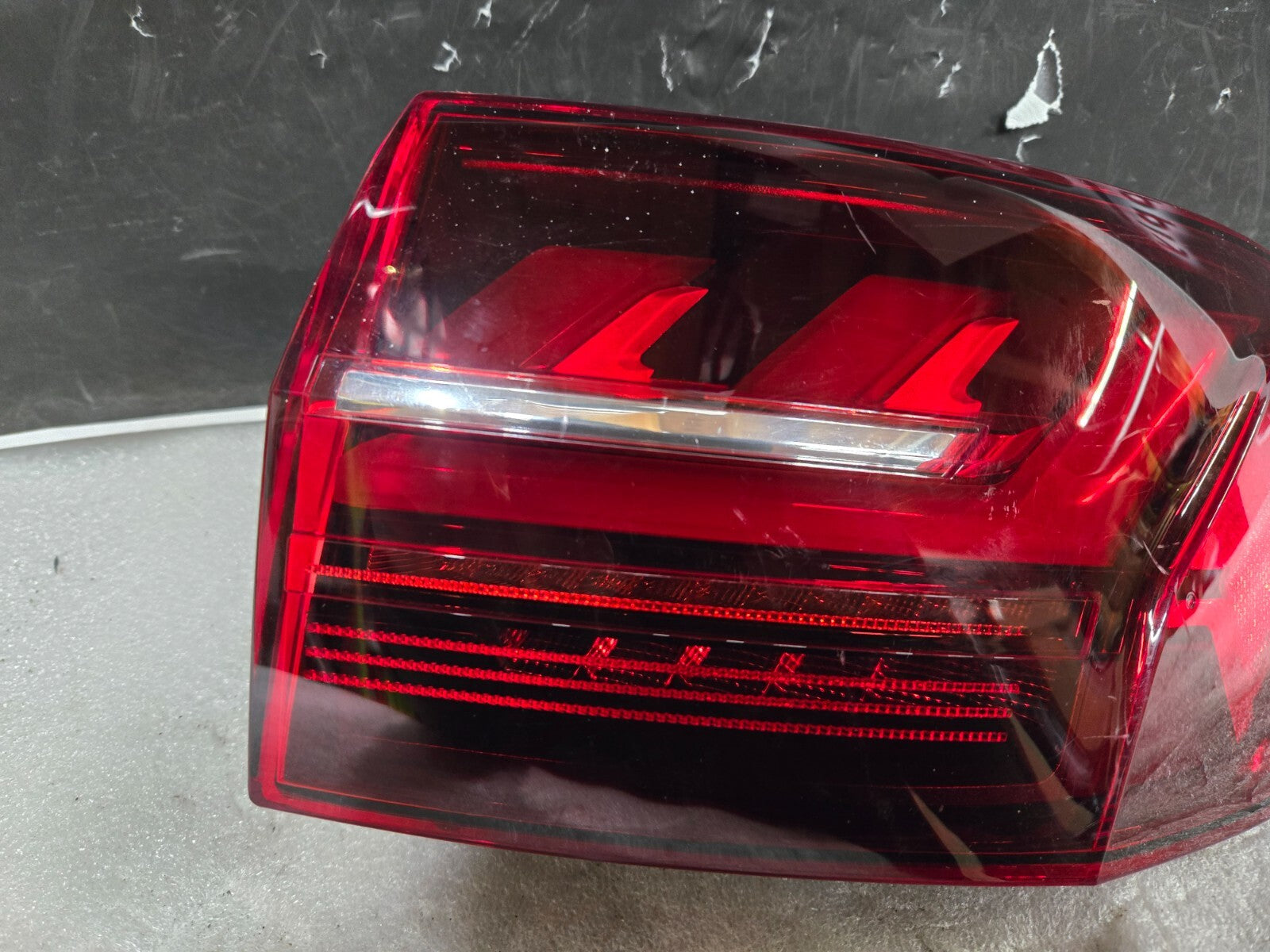 2020-2023 Audi Allroad Quattro Passenger Right RH LED Tail Light OEM 8W9945092AD