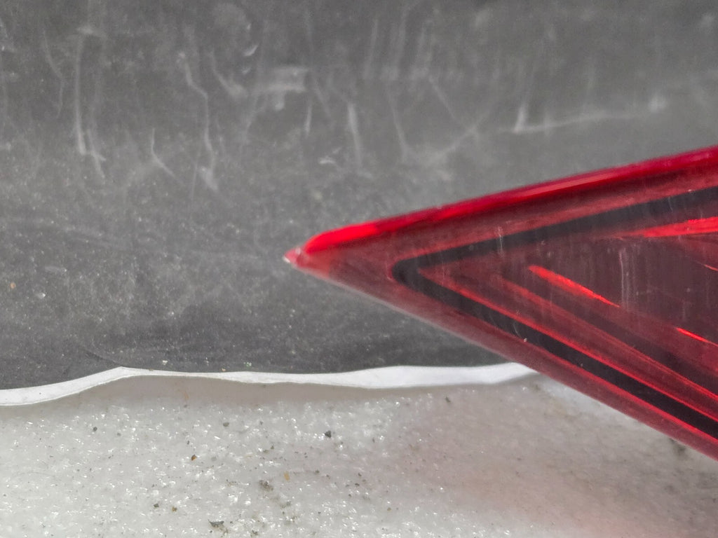 2019-2020 Infiniti QX50 Right Passenger RH Inner Taillight Lamp 26550-5NA1A OEM