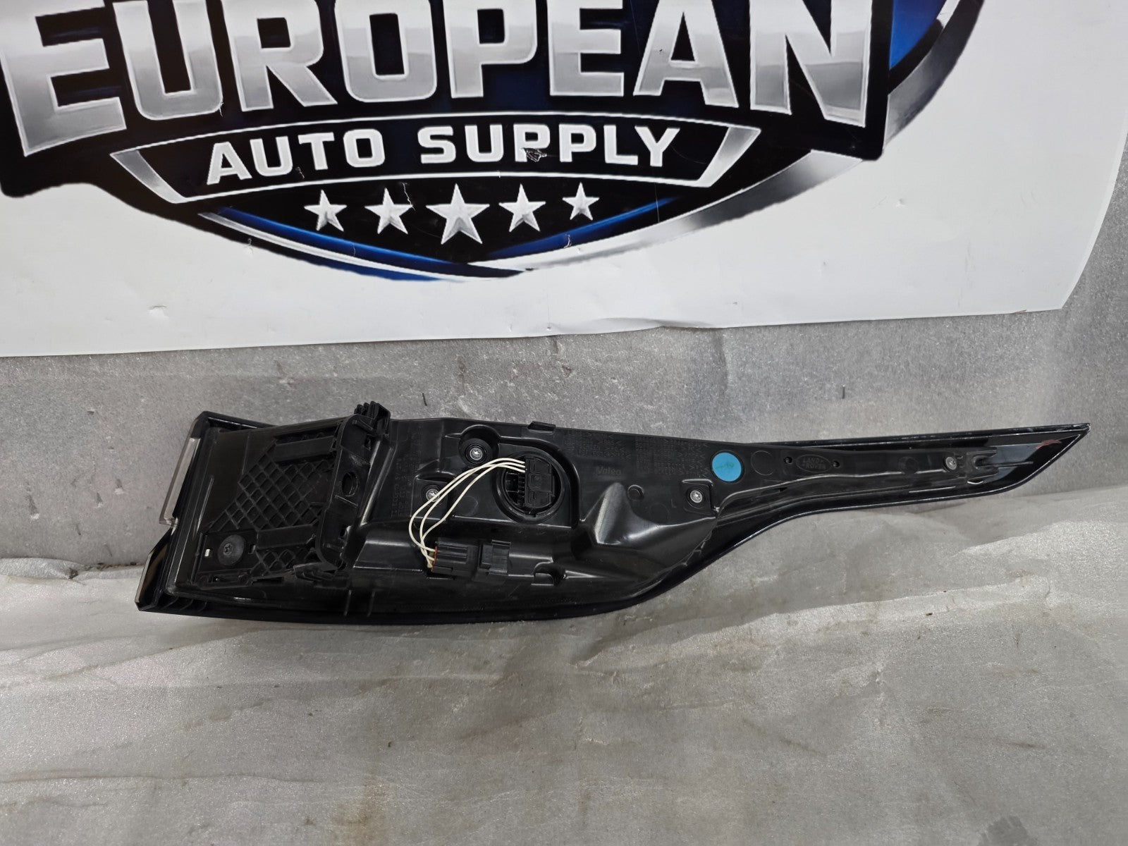 2018-2023 RANGE ROVER VELAR REAR LEFT DRIVER OUTER LED TAIL LIGHT OEM LR181914