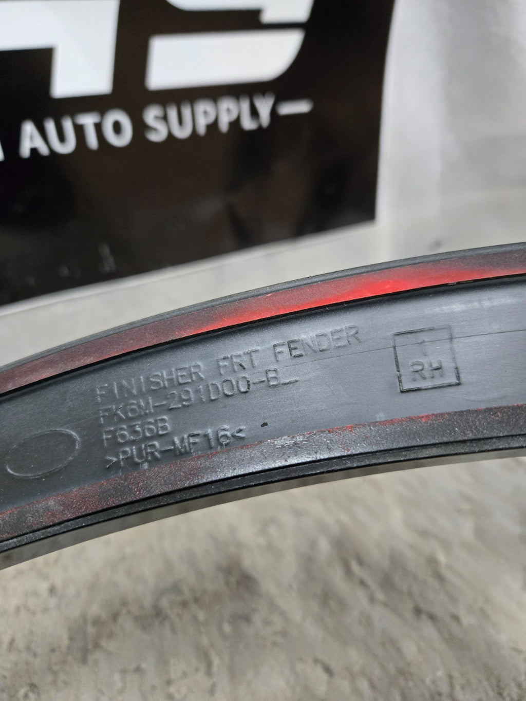 2015-2019 RANGE ROVER SPORT L494 FRONT RIGHT FENDER ARCH FACTORY OEM