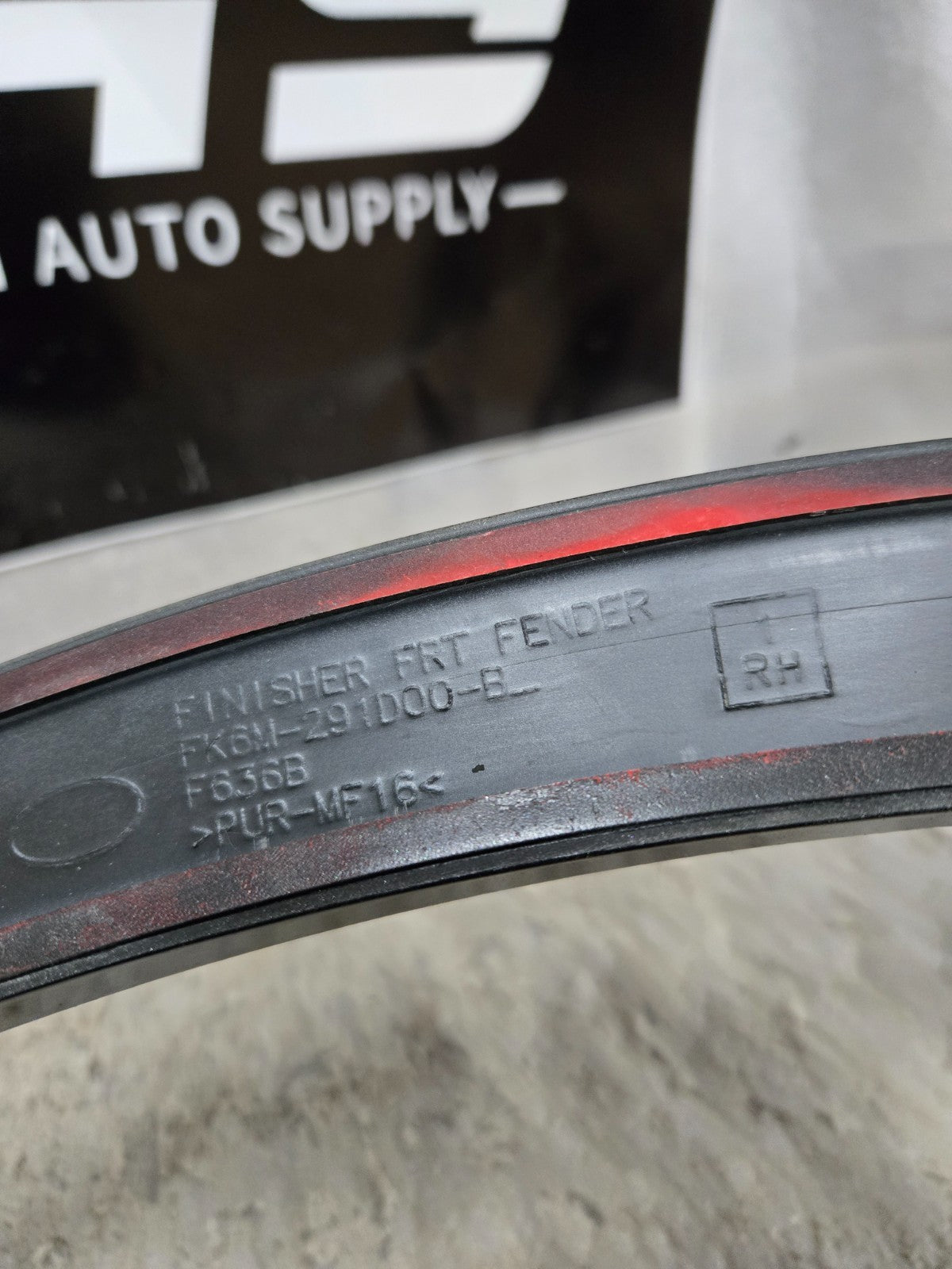 2015-2019 RANGE ROVER SPORT L494 FRONT RIGHT FENDER ARCH FACTORY OEM