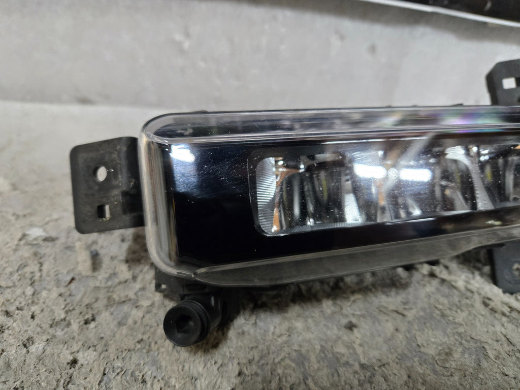 2019 2020 2021 2022 BMW X7 G07 LED FOG LIGHT LEFT LH DRIVER SIDE 63177471081 OEM