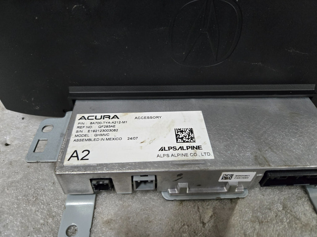 OEM ACURA RADIO NAVIGATION INFORMATION DISPLAY SCREEN GPS 8A700-TYA-A012-M1