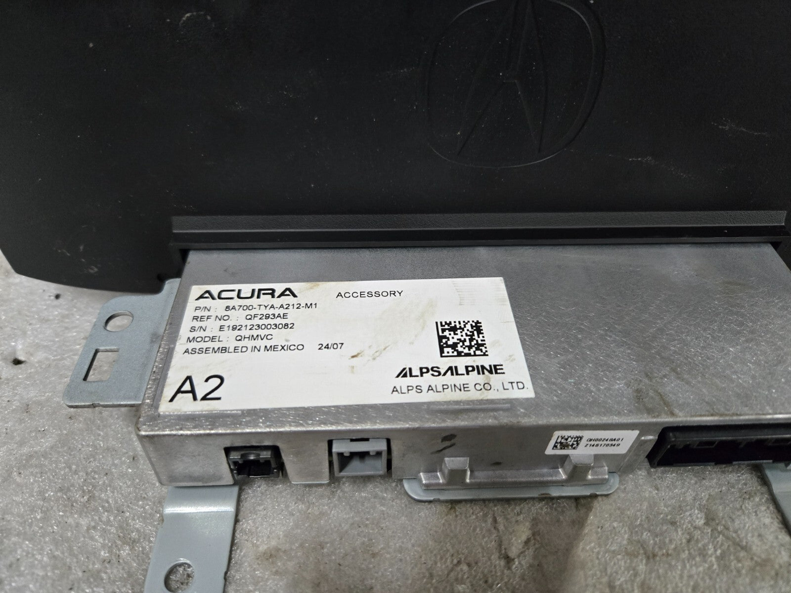 OEM ACURA RADIO NAVIGATION INFORMATION DISPLAY SCREEN GPS 8A700-TYA-A012-M1