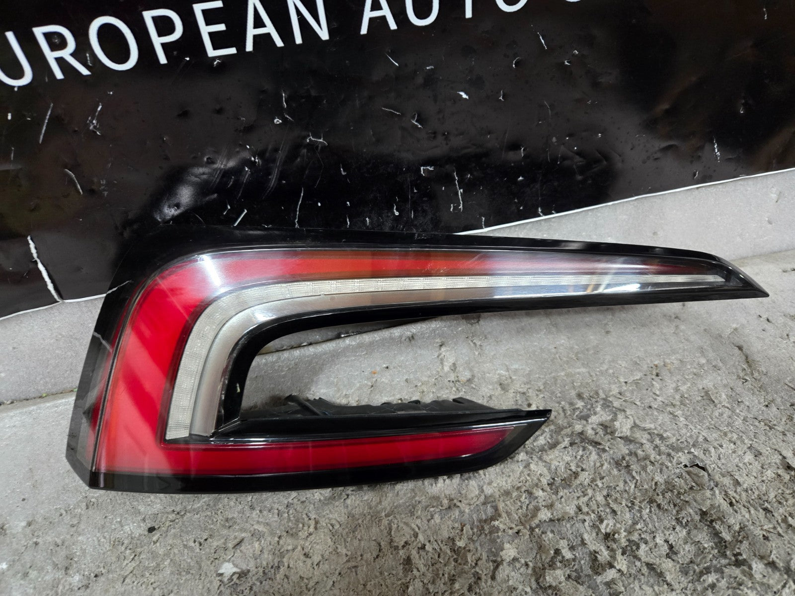 2024-2026 Tesla Model 3 Highland Rear Left LH Driver Tail Light 1691498-00-F OEM