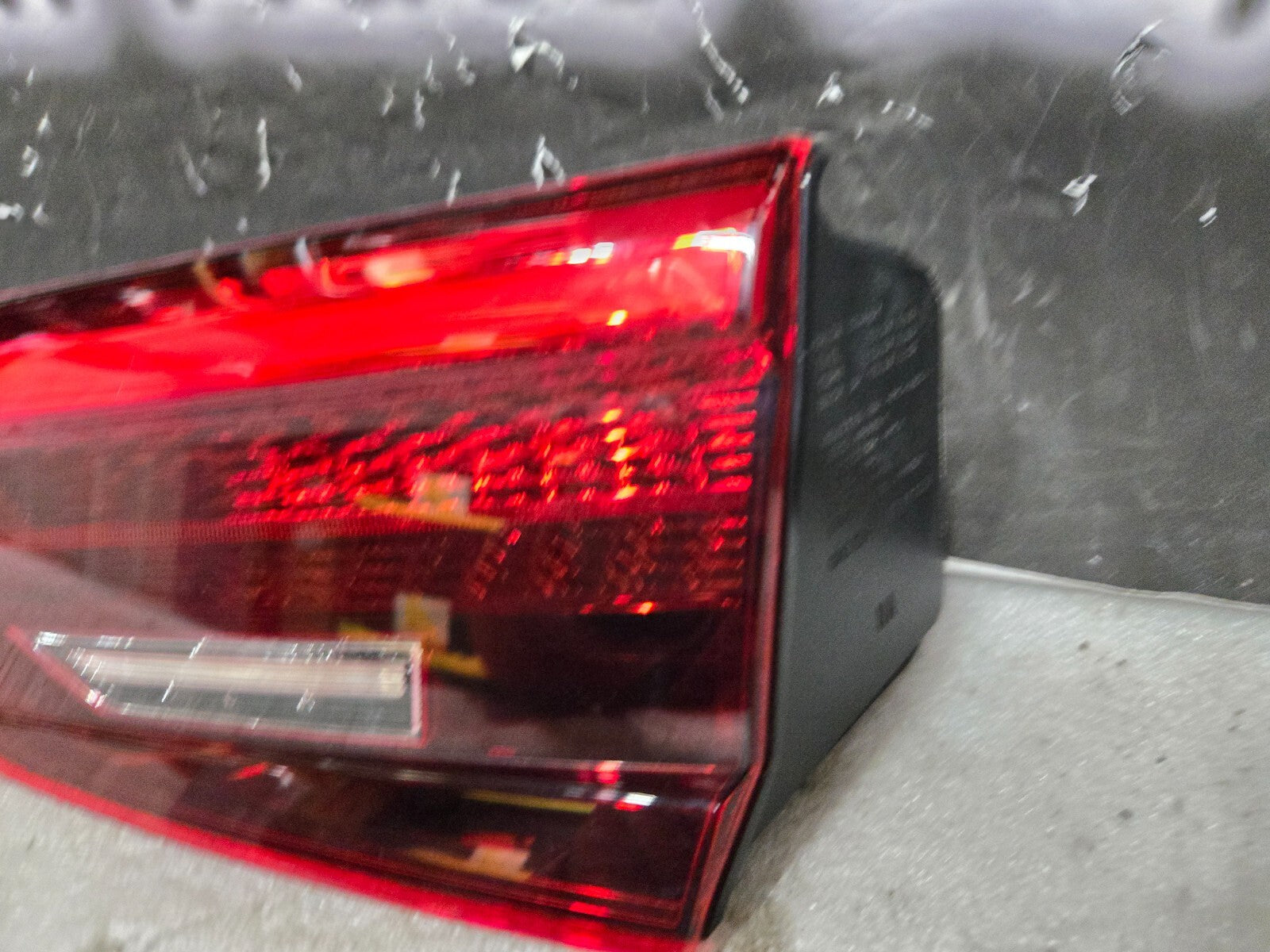 2019-2020 Infiniti QX50 Right Passenger RH Inner Taillight Lamp 26550-5NA1A OEM