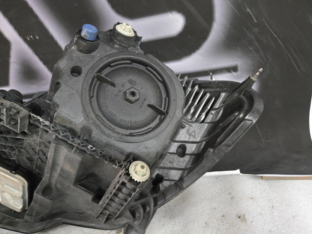 2016-2019 Jaguar XE Headlight Xenon Right Passenger GX73-13W029-CE w/ Modules OE