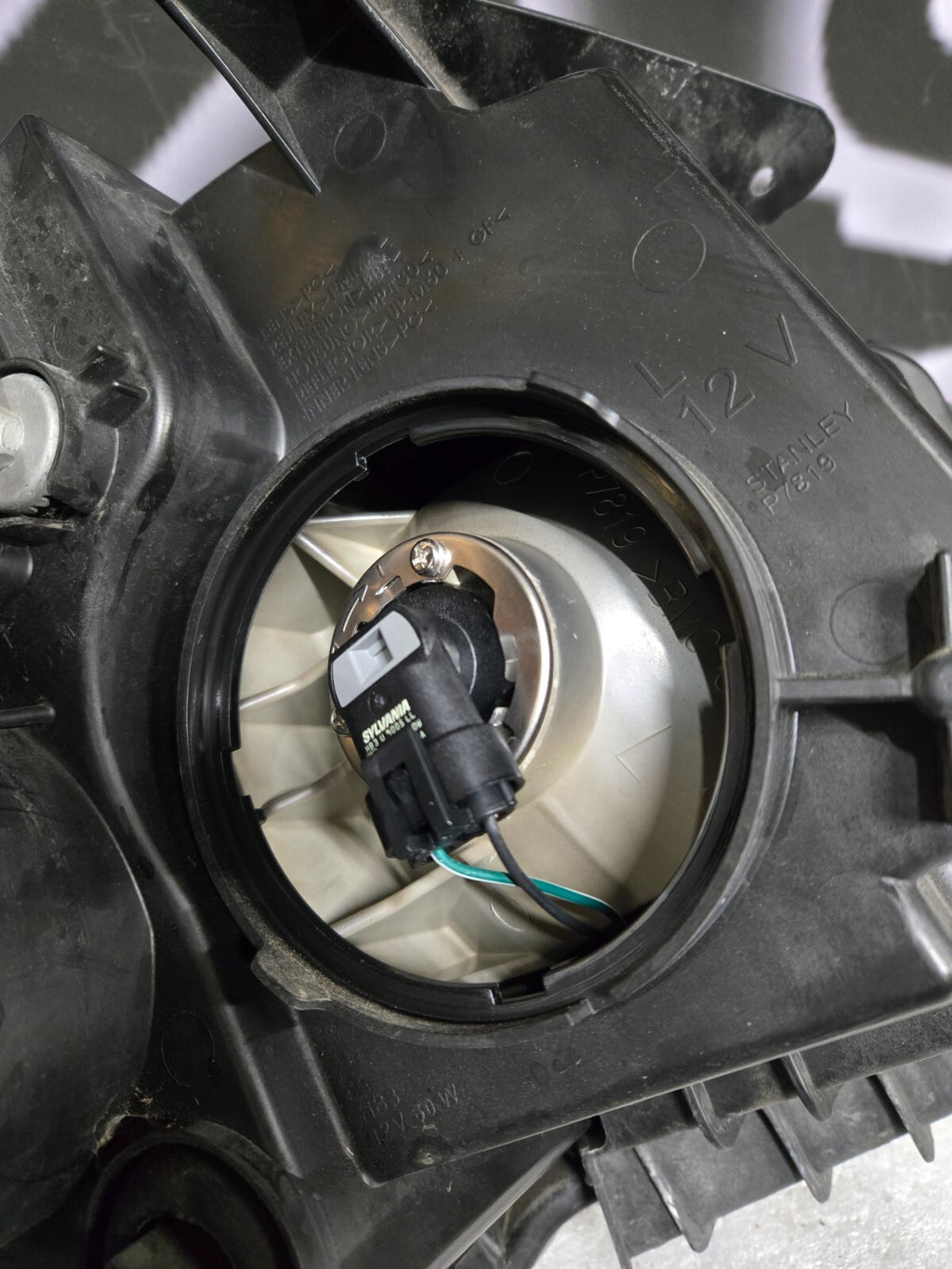 2010 2011 2012 2013 2014 2015 GMC Terrain Driver Left LH Halogen Headlight OEM