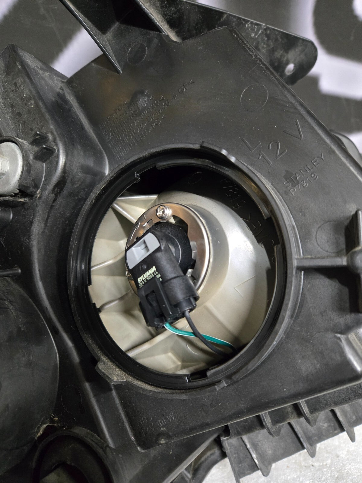 2010 2011 2012 2013 2014 2015 GMC Terrain Driver Left LH Halogen Headlight OEM