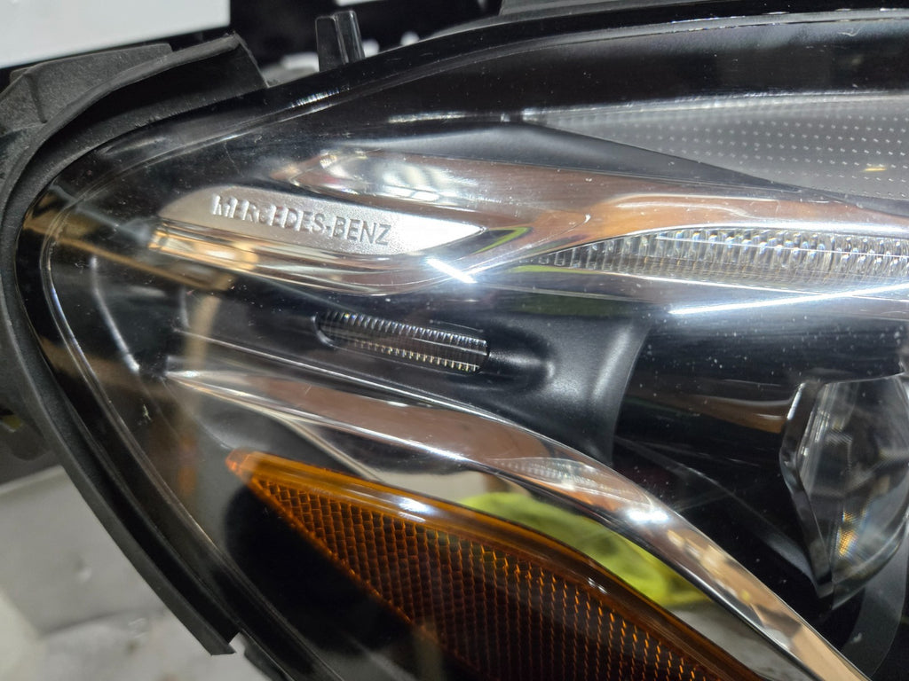 2016-2019 Mercedes Benz GLC GLC300 GLC43 Right RH LED Headlight OEM A2539065601