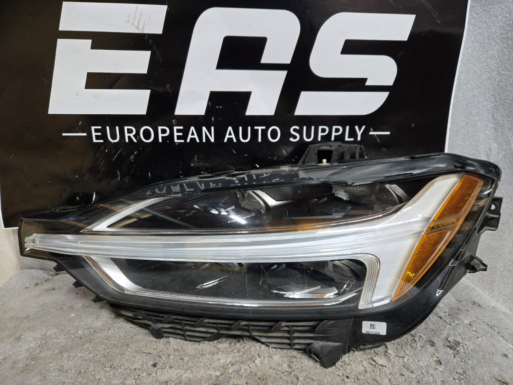 2018-2022 Volvo XC60 Left Driver Side FULL LED Headlight OEM 32228490 COMPLETE!!