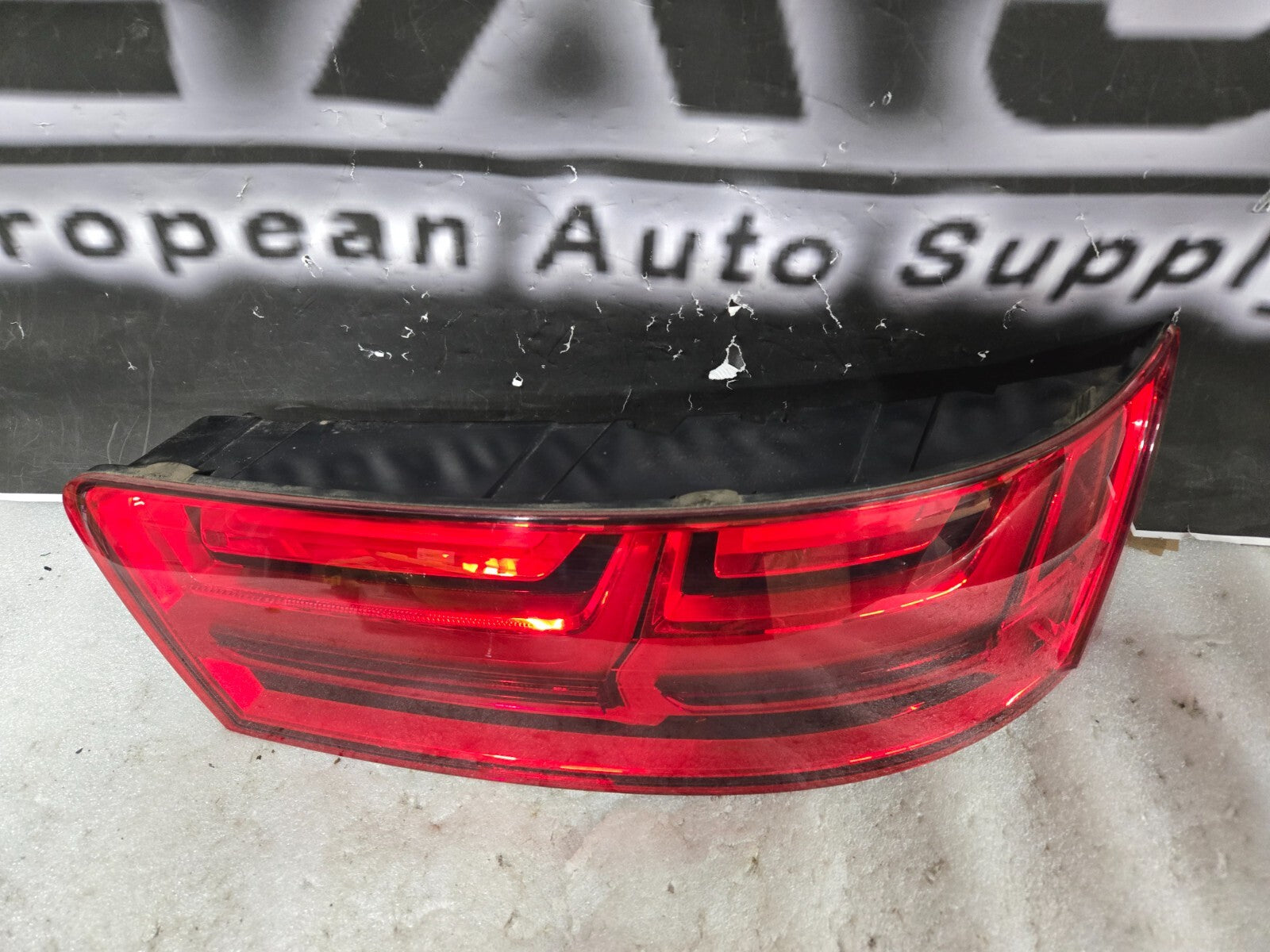 2017 2018 2019 Audi Q7 Tail Light LED RH Rear Right Passenger Side Genuine OEM